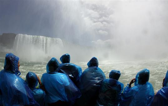 http://i.usatoday.net/community/_photos/gallery/niagara/Niagara1pg-vertical.jpg