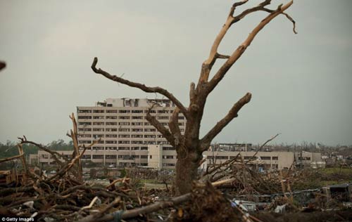 Những hình ảnh kinh hoàng về lốc xoáy ở Mỹ